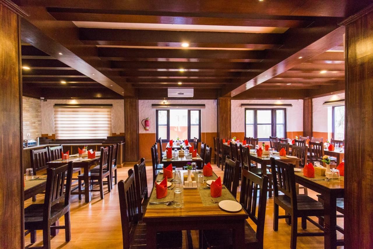 Hotel Kausi Pokhara Exterior foto